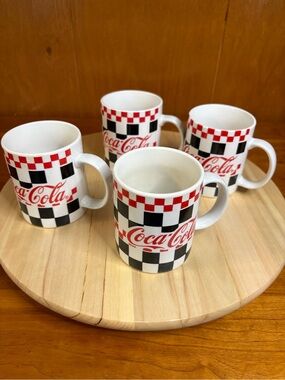 Coca-Cola Checkered Coffee Mugs Set of 4 White/Red/Black 1998 Original